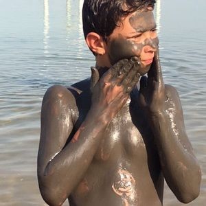 Meet your Posher, Nadav